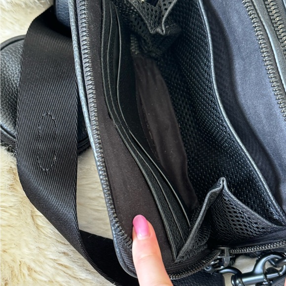 Coach Charter Crossbody With Hybrid Pouch In Signature Leather - BLACK - Picture 9 of 14